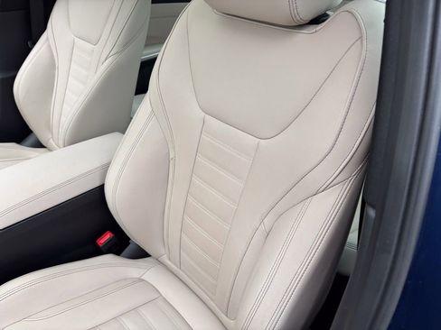 Certified 2023 BMW 330i xDrive Sedan w/ Premium Package image 19