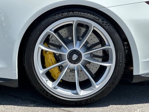 Certified 2016 Porsche 911 R RWD image 41