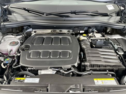 New 2025 Volkswagen Tiguan SE image 26