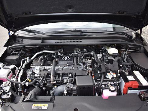 Certified 2025 Toyota Corolla XLE image 27