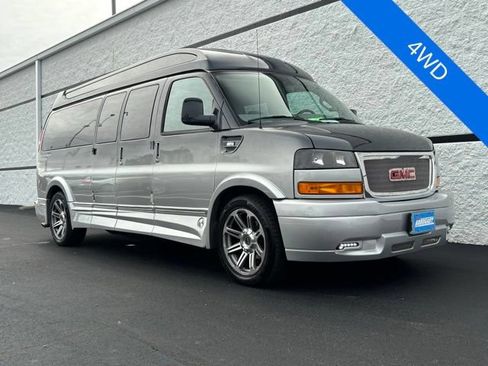 Used 2020 GMC Savana 2500 Extended w/ Enhanced Convenience Package RWD image 1