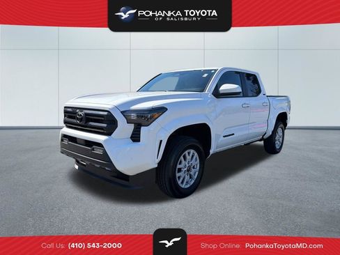 Used 2024 Toyota Tacoma SR5 AWD/4WD image 1