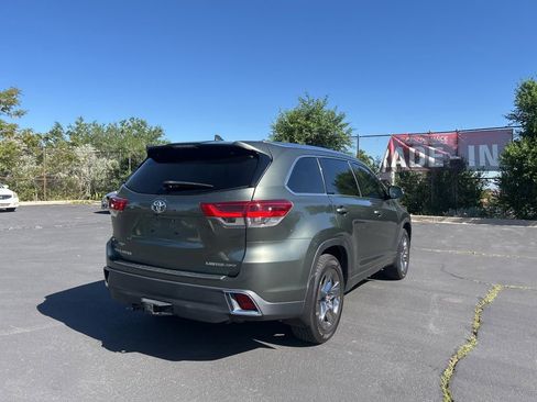 Used 2019 Toyota Highlander Limited Platinum AWD/4WD image 4
