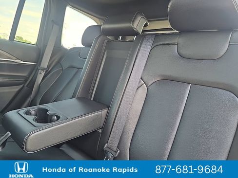 Used 2024 Jeep Grand Cherokee Limited 4xe AWD/4WD image 12