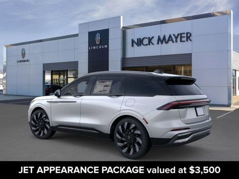 New 2026 Lincoln Nautilus Reserve image 4