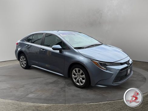 Used 2024 Toyota Corolla LE FWD image 1