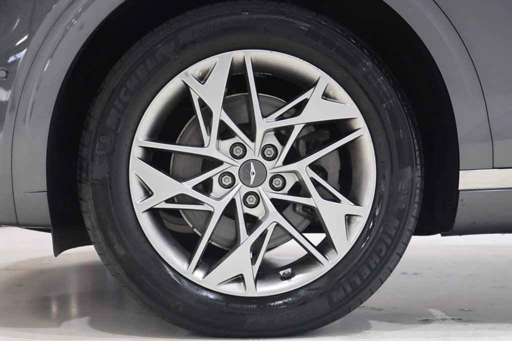 Used 2022 Genesis GV70 2.5T w/ Advanced Package AWD/4WD image 11