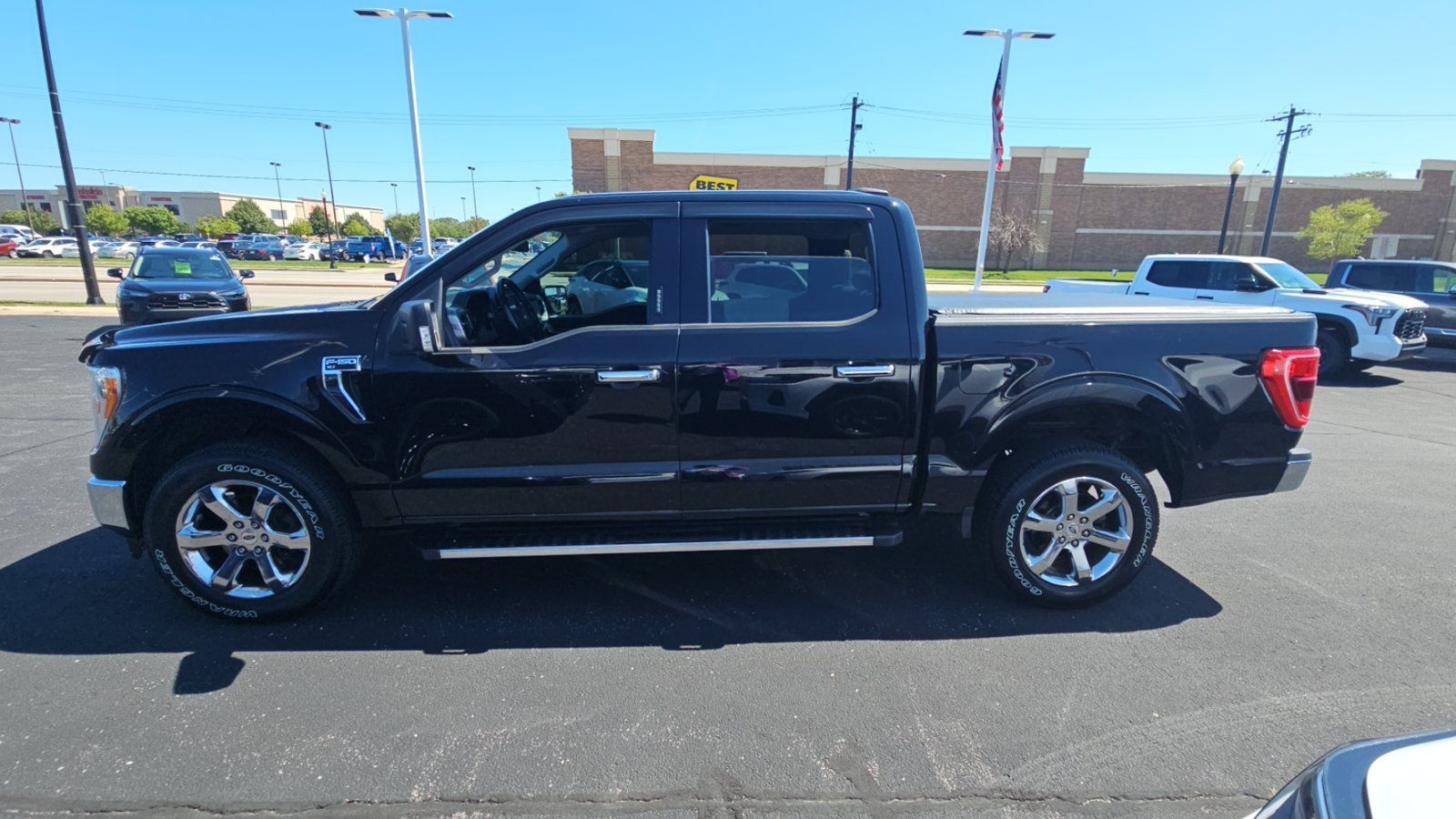 Used 2021 Ford F150 XLT w/ Equipment Group 301A Mid AWD/4WD image 6
