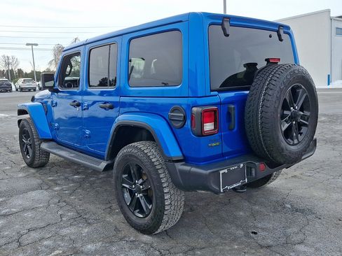 Used 2021 Jeep Wrangler Unlimited Sahara AWD/4WD image 16