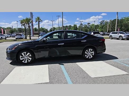 Used 2025 Nissan Altima 2.5 S image 22