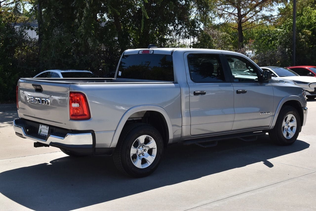 Used 2025 RAM 1500 Big Horn RWD image 7