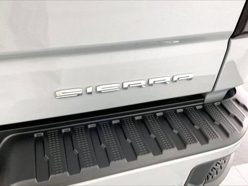Used 2025 GMC Sierra 1500 Denali w/ Denali Reserve Package AWD/4WD image 31