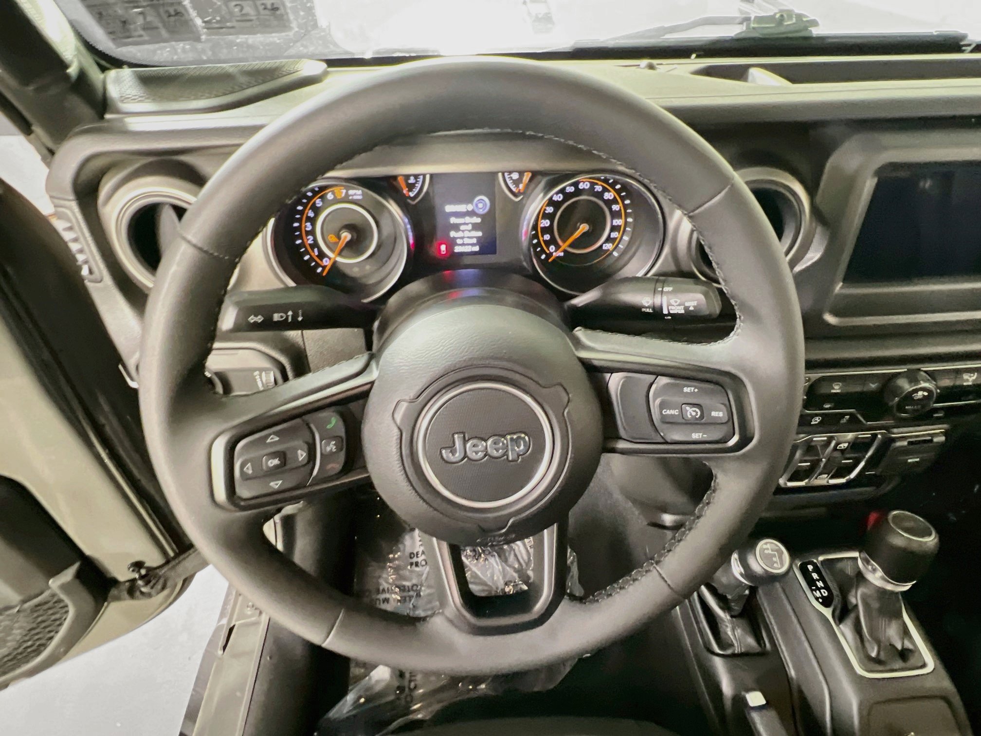 Used 2023 Jeep Gladiator Sport AWD/4WD image 11
