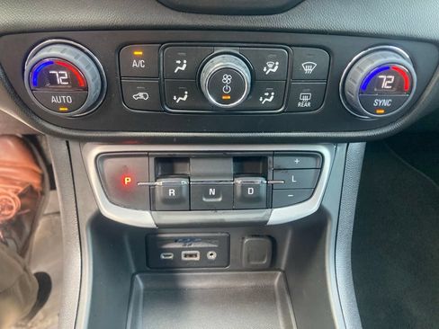 Certified 2023 GMC Terrain SLT w/ Elevation Edition FWD image 34