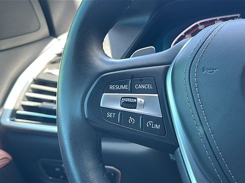 Used 2022 BMW X5 sDrive40i w/ Executive Package image 28