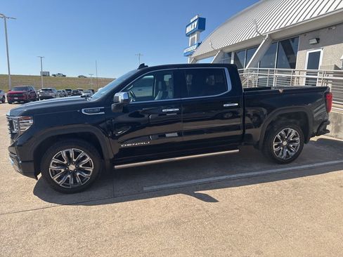 Used 2023 GMC Sierra 1500 Denali w/ Denali Reserve Package image 2
