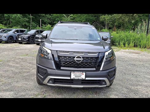 Used 2025 Nissan Pathfinder Rock Creek AWD/4WD image 3