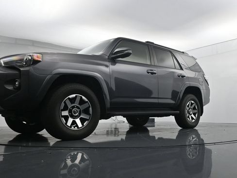 Used 2022 Toyota 4Runner TRD Off-Road Premium AWD/4WD image 34