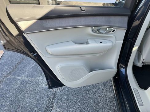 New 2026 Volvo XC90 B6 Ultra image 18