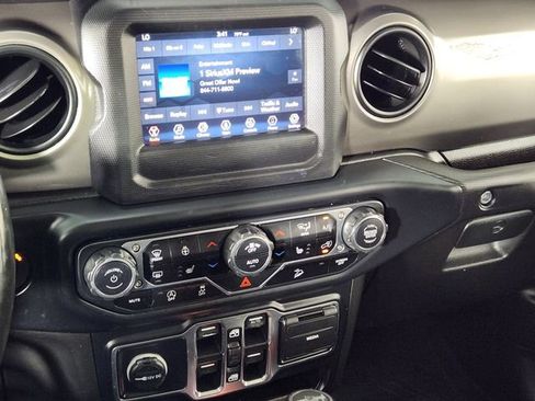 Used 2019 Jeep Wrangler Unlimited Sport S AWD/4WD image 15