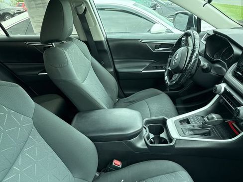 Used 2020 Toyota RAV4 XLE w/ Convenience Package AWD/4WD image 12