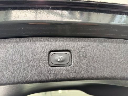 Certified 2024 Ford Edge SEL w/ Convenience Package image 8