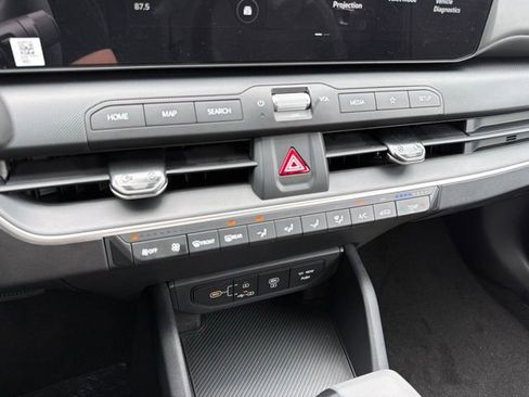 New 2026 Kia K4 FWD image 17