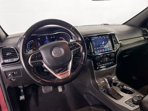 Used 2019 Jeep Grand Cherokee Trailhawk image 25