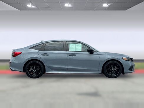 Used 2024 Honda Civic Sport image 8