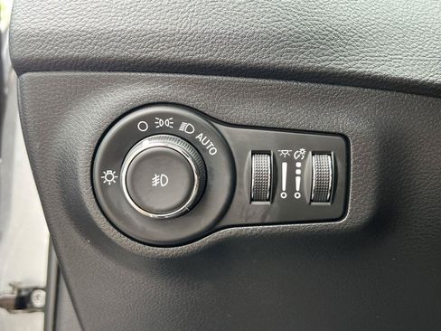 Used 2019 Jeep Compass Trailhawk AWD/4WD image 31