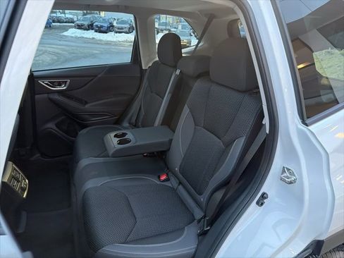 Used 2022 Subaru Forester Premium image 38