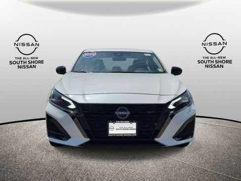 Certified 2025 Nissan Altima 2.5 SR FWD image 2