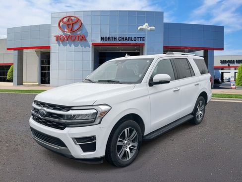 Used 2024 Ford Expedition Limited image 6