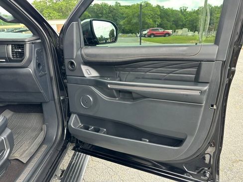 Used 2023 Ford Expedition Max Platinum AWD/4WD image 21