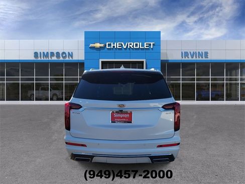 Used 2023 Cadillac XT6 Premium Luxury image 7