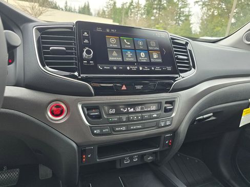 New 2025 Honda Ridgeline RTL image 18