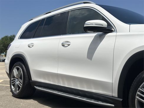 Used 2024 Mercedes-Benz GLS 450 4MATIC image 25