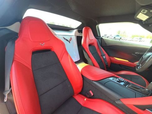 Used 2019 Chevrolet Corvette Stingray Convertible w/ 2LT Preferred Equipment Group image 16