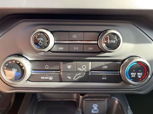 New 2025 Ford Bronco 4-Door AWD/4WD image 50