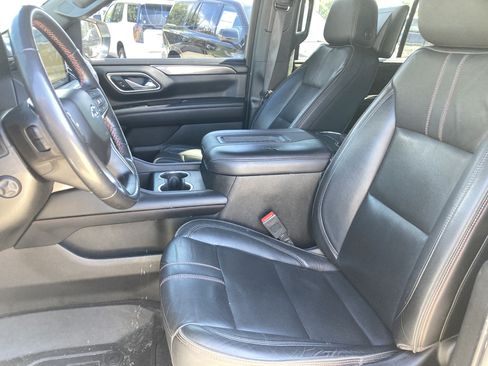 Used 2021 Chevrolet Tahoe RST w/ Luxury Package RWD image 3