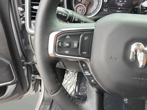 Used 2025 RAM 1500 Laramie AWD/4WD image 15