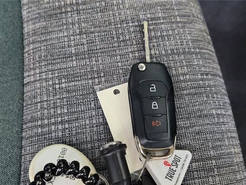 Used 2023 Ford F150 XLT image 29