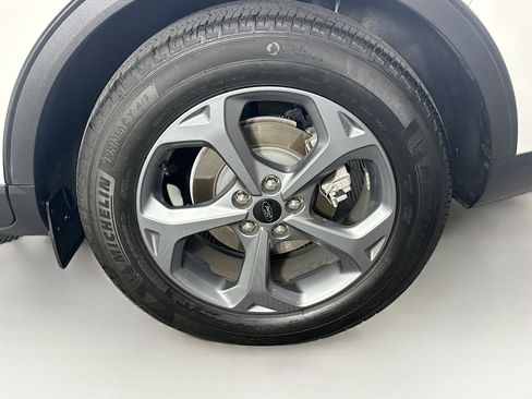 Used 2025 Ford Escape ST-Line w/ Tech Pack #1 FWD image 11