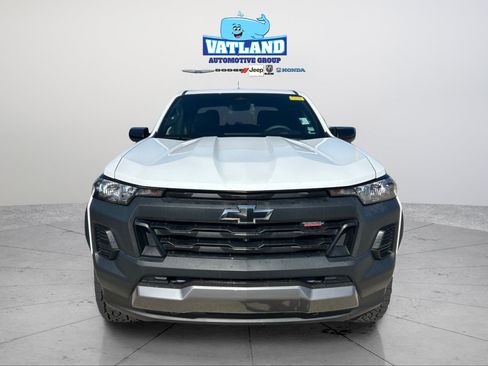 Used 2024 Chevrolet Colorado Trail Boss w/ Technology Package AWD/4WD image 21