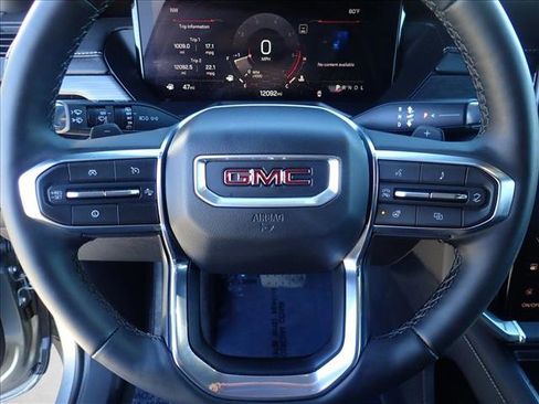 Used 2025 GMC Acadia Elevation FWD image 13