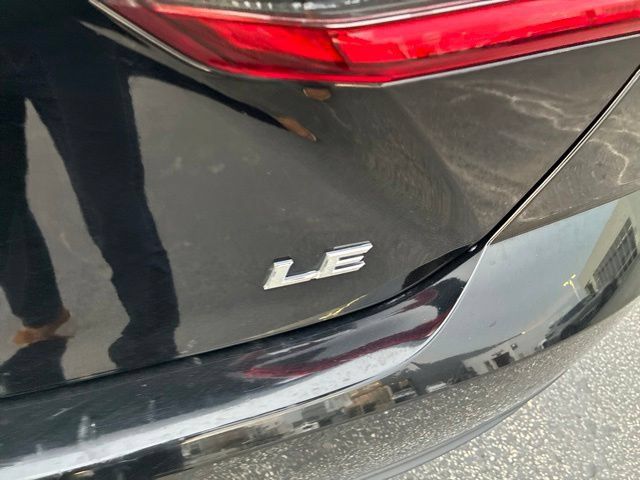 Used 2025 Toyota Camry LE FWD image 18