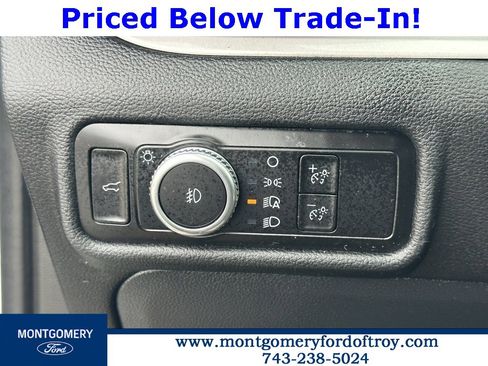 Used 2023 Ford Explorer XLT w/ Equipment Group 202A image 31