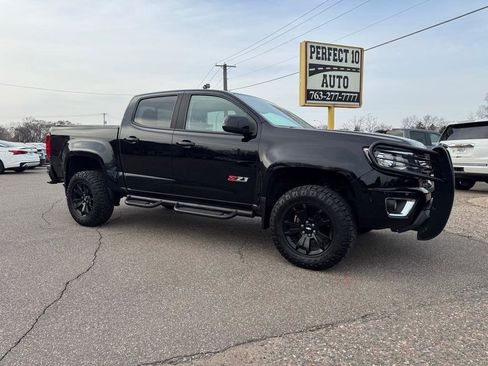 Used 2020 Chevrolet Colorado Z71 w/ Z71 Midnight Edition image 2