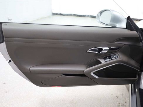 Certified 2018 Porsche 911 Carrera 4S image 16