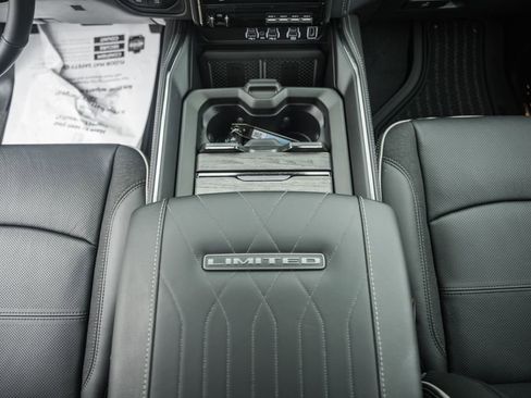 New 2026 RAM 2500 Limited AWD/4WD image 30